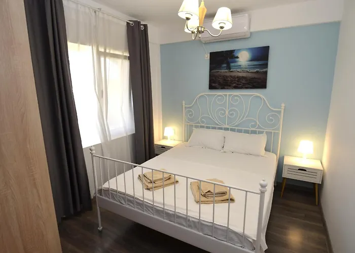 La Tortuga 3 Stele -