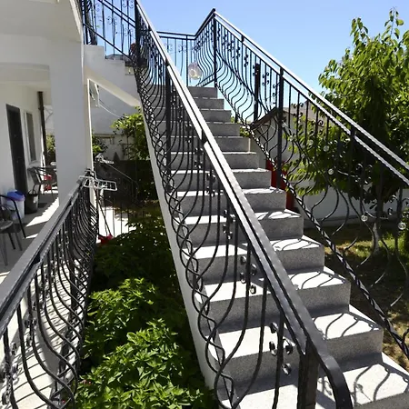 La Tortuga 3 Stele -